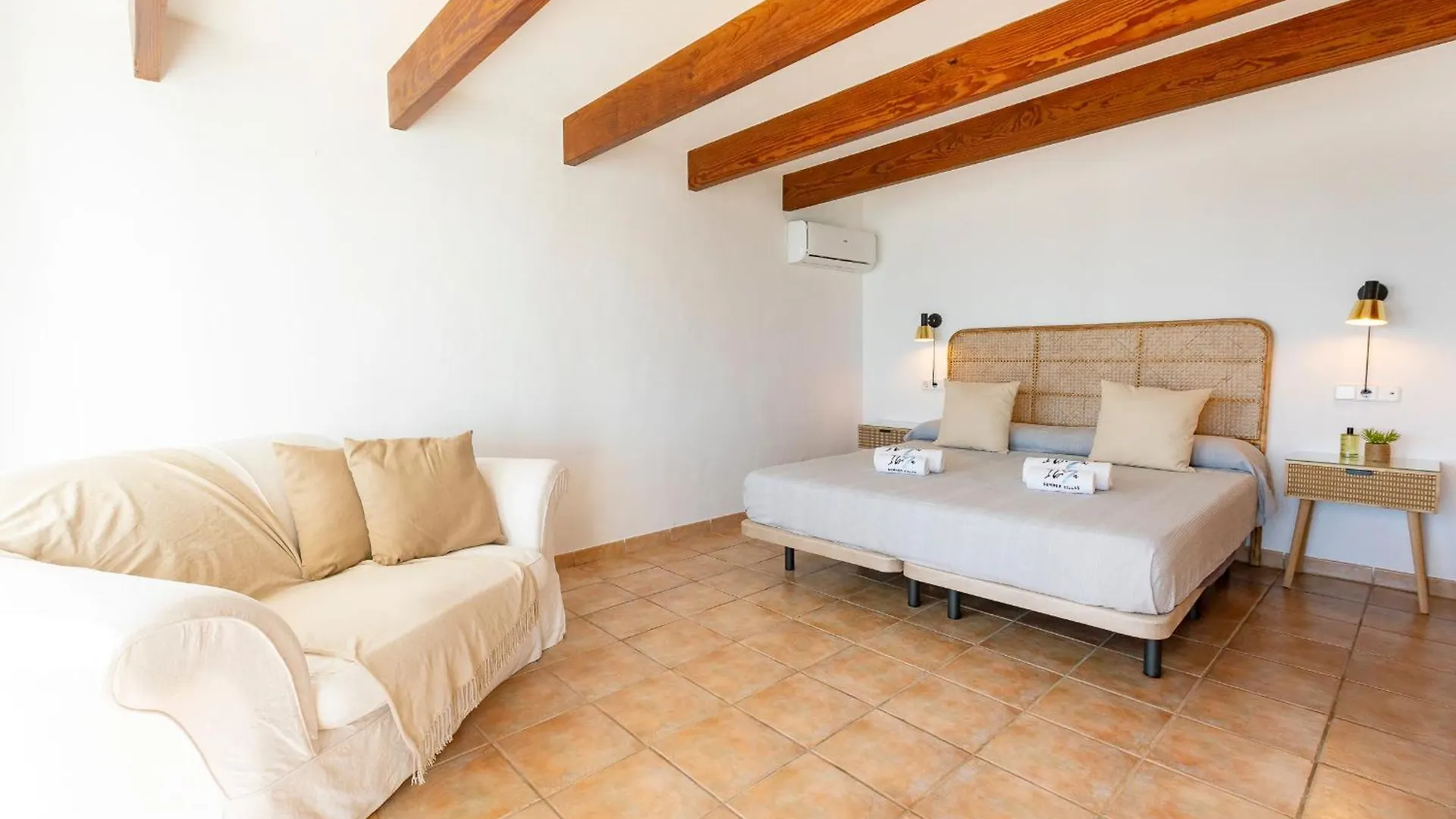 Villa Near San Antonio Сан-Антонио-Абад