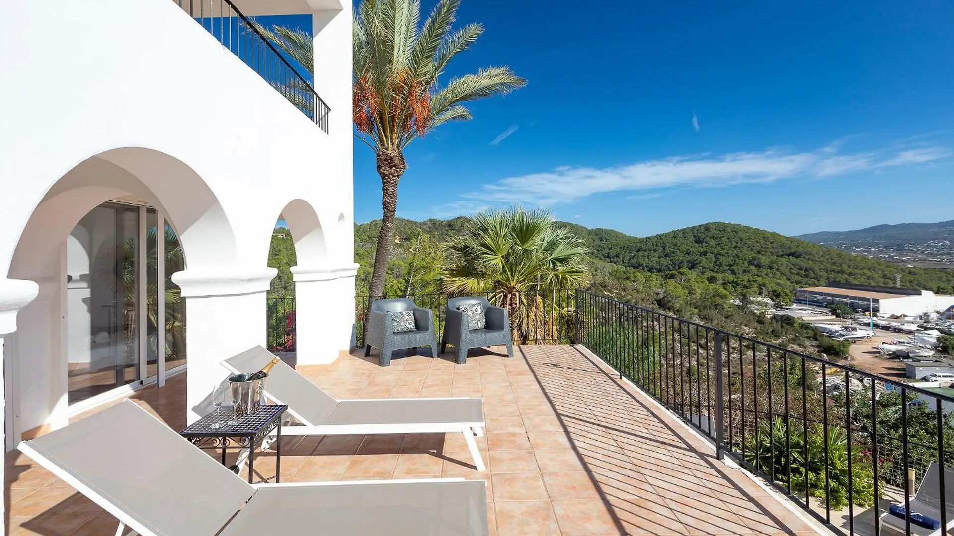 Villa Near San Antonio Испания